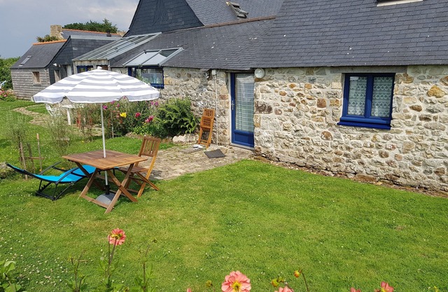 Casita típica bretona en una aldea del Cap de la Chèvre
