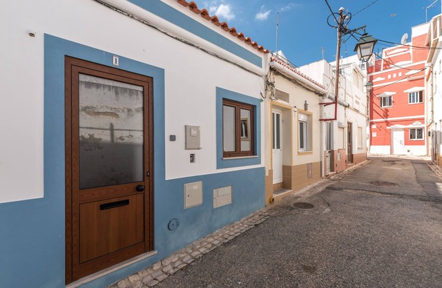 Casa típica del centro de Alvor.