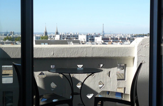 Apartamento típico de 56 m2 en Père Lachaise - balcón con vistas a todo PARIS