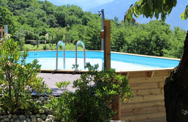 rustico típico con jardín y maravillosa vista del lago de Como y piscina
