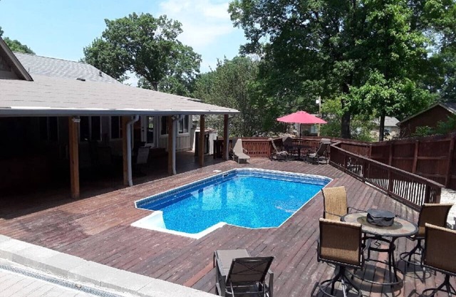ULTRA NASHVILLE SUPER SPOT ★ PISCINA Y TINA CALIENTE