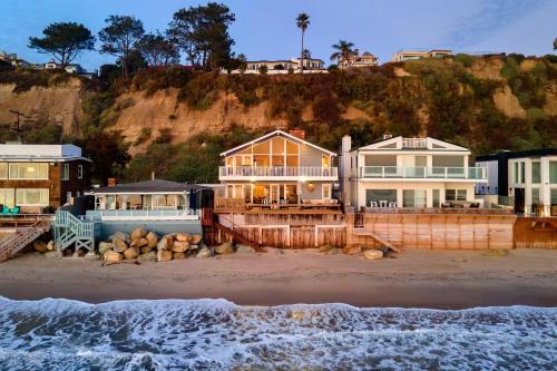Unbeatable Beachfront Bliss w Ocean Views Luxe Interiors Patio Beach Road