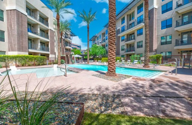 Unbeatable Location, Pool, Gym and Biz Center
