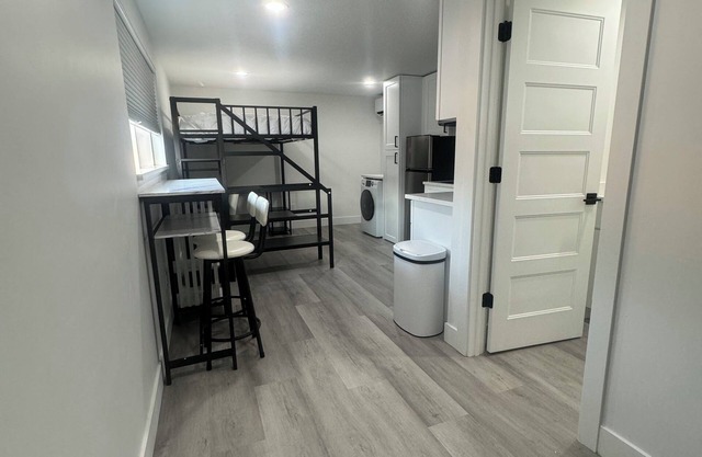 Unique Tiny House in Sandy Close to Ski Resorts & downtown SLC