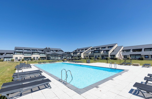 Unwind in Comfort w/ Breathtaking Views of the Dunes – Ideal Beachfront Escape!