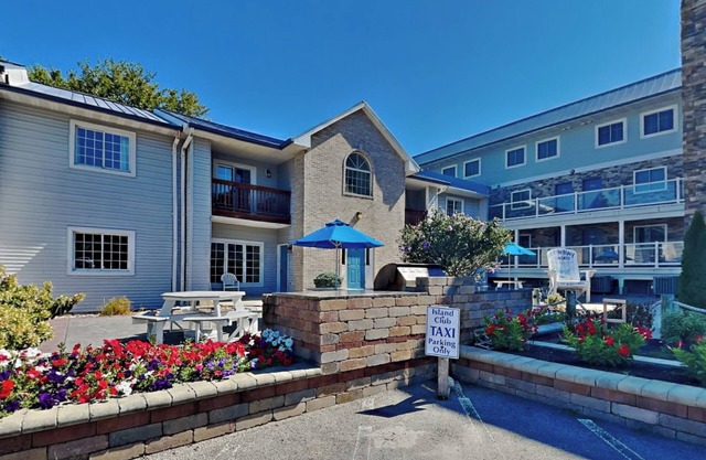 Actualización 2 BR Pool View Condo Ubicado a 3 minutos del centro de Put-in-Bay Ohio