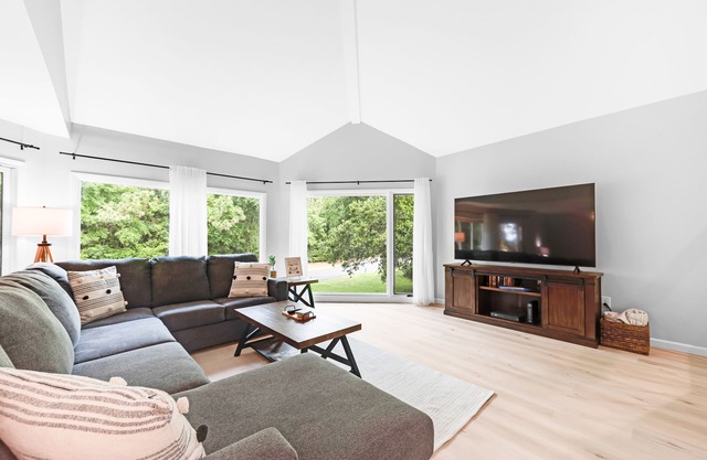 ¡Spinnaker 3BR / 2BA actualizado! Cerca de las playas! ¡Mascota amigable!
