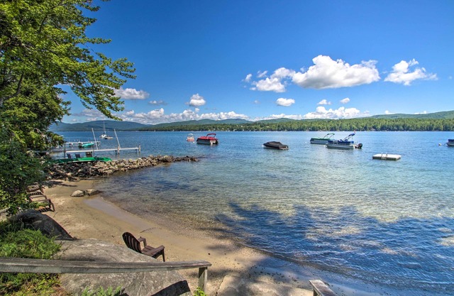 ¡NUEVO! Lakehouse renovado con kayaks y acceso a la playa.
