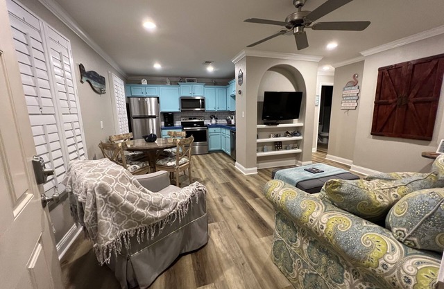 Steps to the Beach. Site has pool, jacuzzi, and grills. Enjoy & Compare.