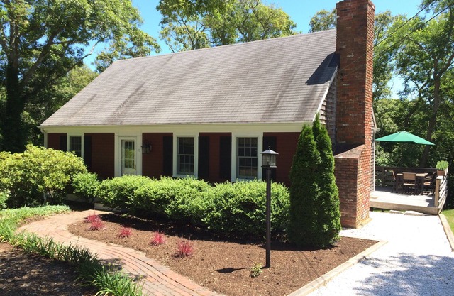 Updated Vacation Home Close to Town and Beaches (2221)