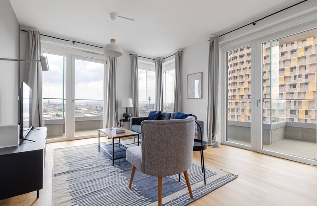 Upscale Landstraße 2BR w/ Playground & Pool, nr Erdberg, by Blueground