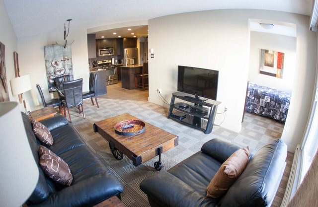 Uptown 1D01- 1 habitación + estudio - Calgary, Alberta