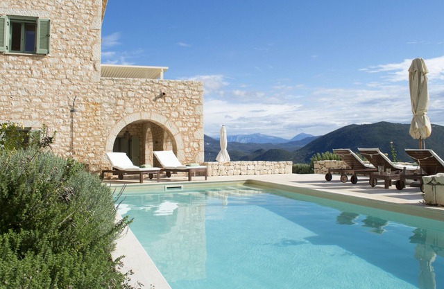 Boutique, villa privada de piedra Eos, con piscina, jacuzzi, impresionantes vistas al mar