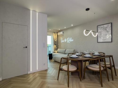 URBAN APARTMENTS GLOBAL, Jacuzzi, Floor 8th No 03, Garage, Self Check-in, No deposit