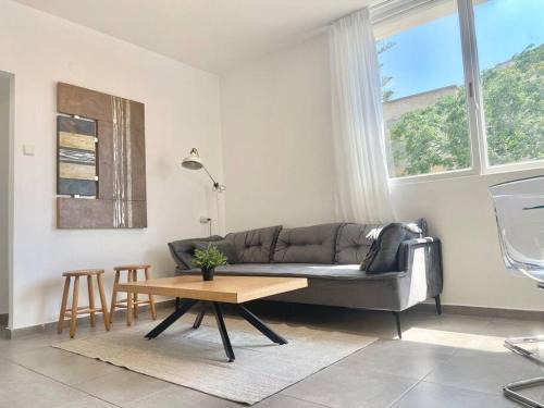 Urban Oasis Apartments l Prime Location Tel Aviv l By Bookiz