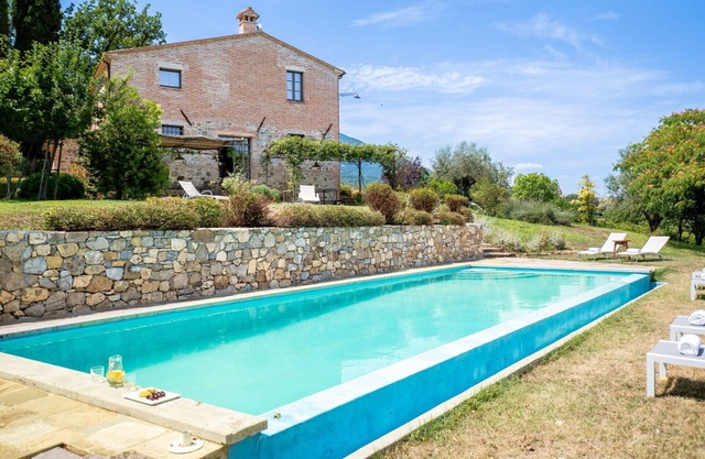 Casa de vacaciones en Piazze con 5 habitaciones, capacidad 10