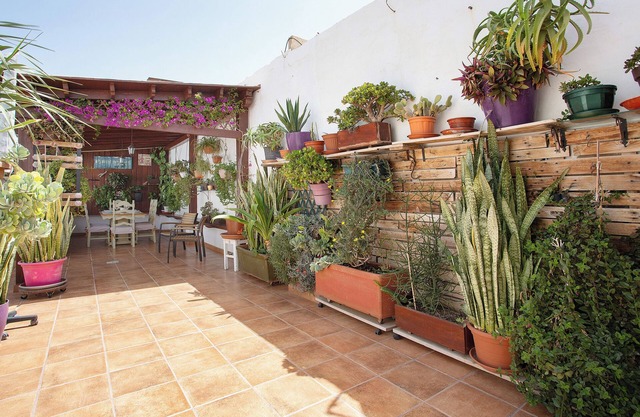 Apartamento de vacaciones 'Alojamiento El Ocaso' con terraza privada y Wi-Fi