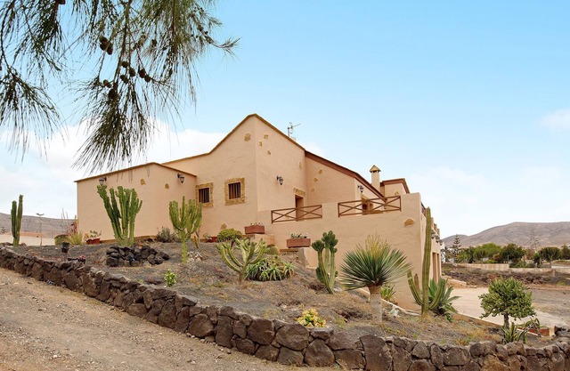 Casa de vacaciones 'Casa Alfonsa' con vistas a la montaña, jardín y Wi-Fi