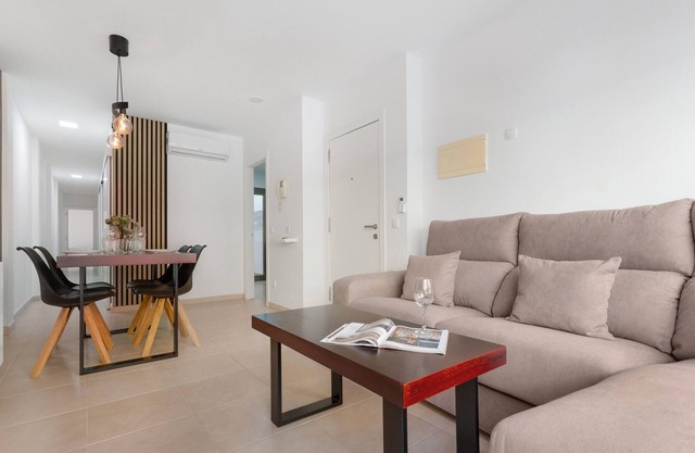 Casa de vacaciones 'Castilla' con terraza privada, Wi-Fi y aire acondicionado