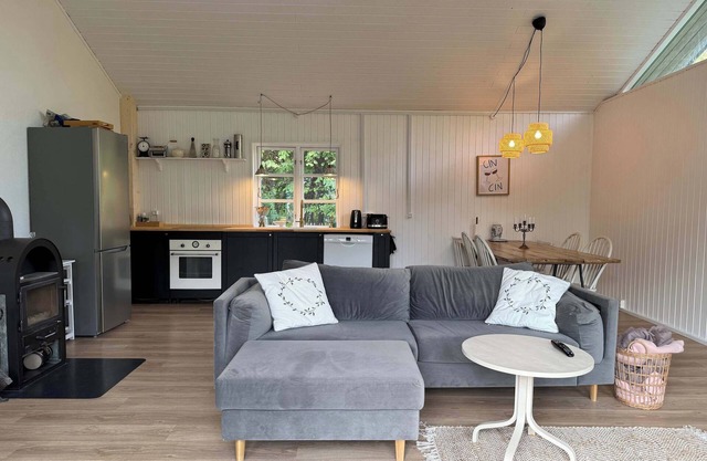 Vacation home 1 minute away from the Beach