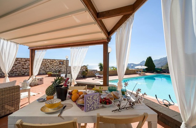 Vacation home for 11 guests with 200m² in Letojanni (163989)