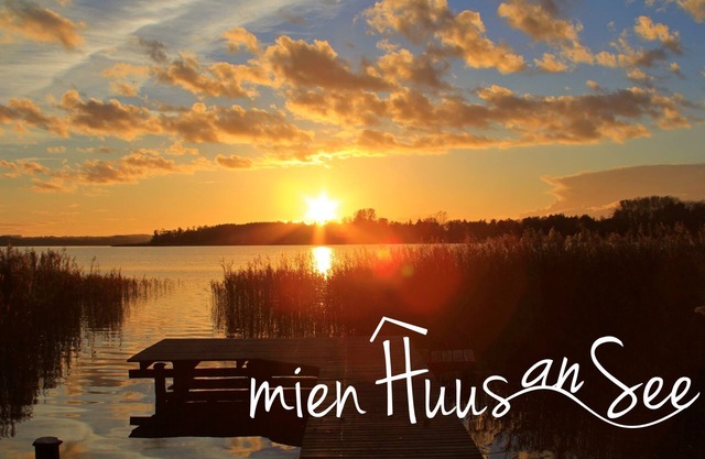 Vacation home on the Inselsee, with private lake access, jetty and bathing facilities