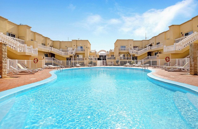 Casa de vacaciones "Sol y Mar Caleta de Fuste" con piscina compartida, jardín y Wi-Fi