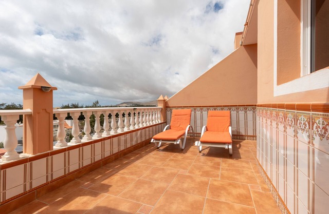Vacaciones 'Teneriffa' con piscina compartida, Wi-Fi y aire acondicionado