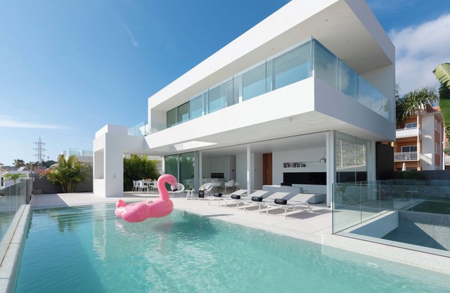 Villa de vacaciones 'Karat Murano' con vistas al mar, Wi-Fi y aire acondicionado