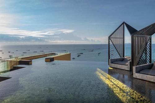 Vacaystation Edge Central Pattaya