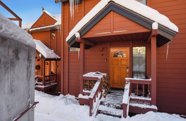 Valley View Bliss | Nearby Bike Trails & Beach
