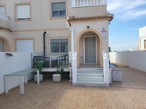 VAO Holiday Rentals-Villa with Pool on New Sierra Golf