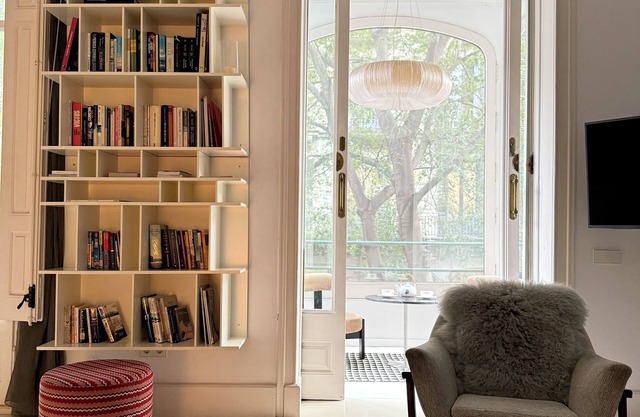 VELA Luxury Apartment