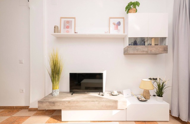 VELBAR - Bonito apartamento en primera línea del mar y con Wifi Gratis