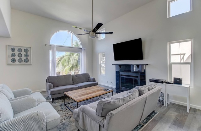 Ventura Beach House con vista al mar