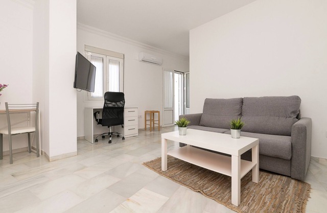 VERANO EN CHICLANA - Coqueto apartamento en el centro - wifi gratis