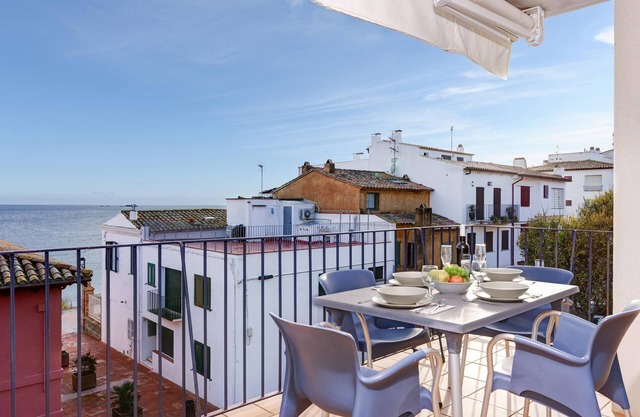 Apartamento muy confortable con vistas al mar, segunda línea de la playa