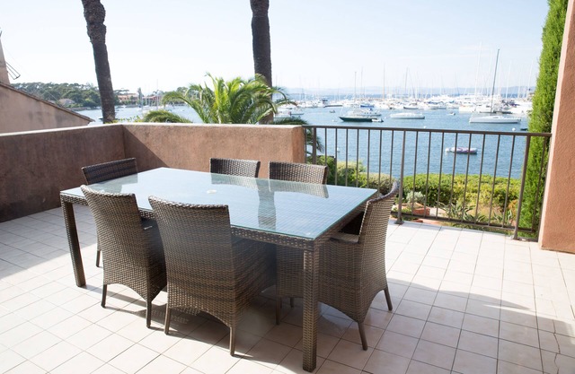 Muy bonito apartamento en Porquerolles, gran terraza con unas vistas impresionantes