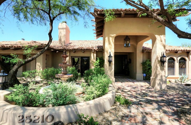 Muy privada y hermosa casa estilo hacienda 3/3 en North Scottsdale