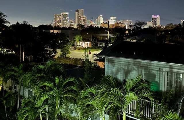 Victoria Park Overlook: Rooftop views