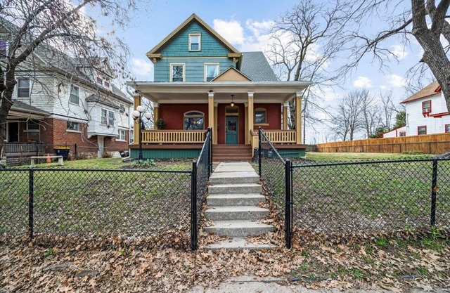 Victorian Home Filled with Charm