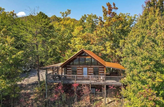 Hermosa vista, estudio privado Cabina de registro, jacuzzi, capacidad para 2 personas, 1 baño, GSMNP
