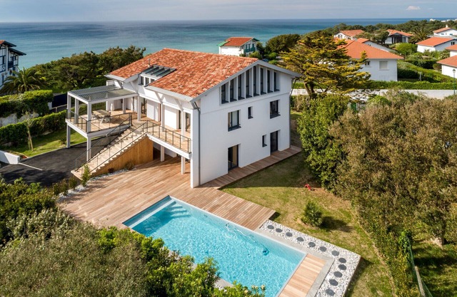 VIEWPOINT - Stunning Villa with Seaview, Heated Pool and Sauna in Bidart - BARNES