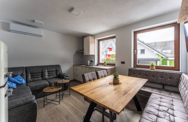 Vila Hrastnica 3 Apartma Princ famaly friendly near Škofja Loka