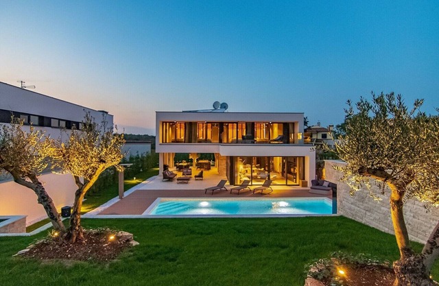 Villa #1 - Increíble villa de diseno cerca de Rovinj con piscina privada y sauna