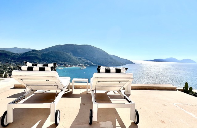Encantadora villa frente al mar 50m con piscina privada