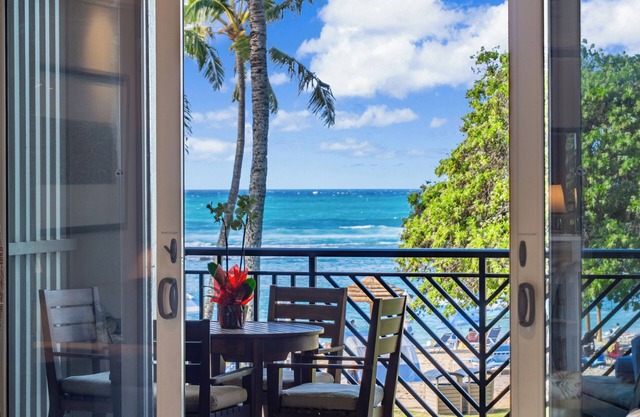 Turtle Bay 2do nivel de estudio con vistas directas al mar Villa 202!