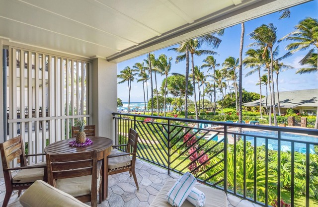 Turtle Bay Ocean and Pool View Beachfront 2nd Floor Villa 208!