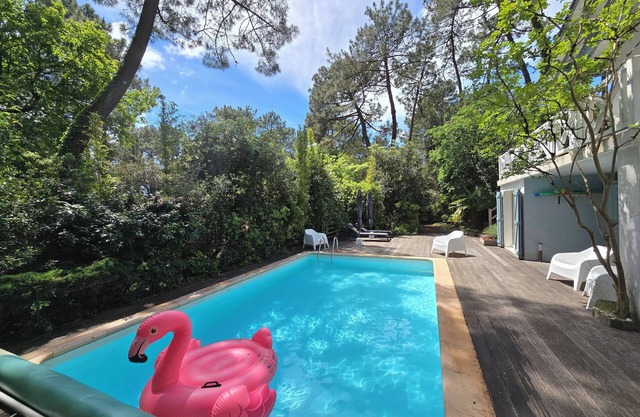 Villa 8 Pers-4 Chambres-piscine