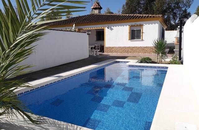 Villa Alzira 2, piscina, aire acondicionado, internet para 5 pers. playa cerca